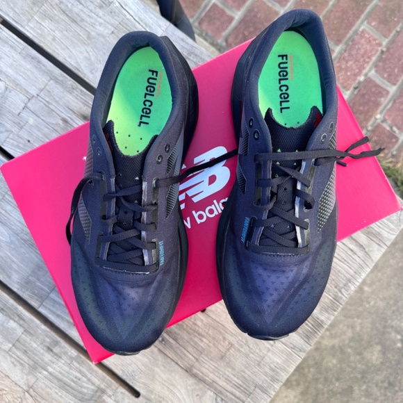 New Balance FuelCell Rebel V4 - Magnet Black main image 5